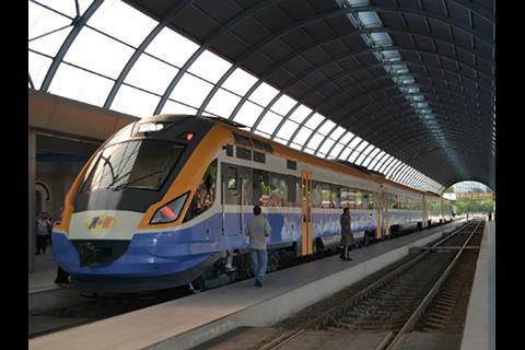 Moldova's national railway CFM has put refurbished diesel multiple-units into service on the route from Chișinău to Iași in Romania.